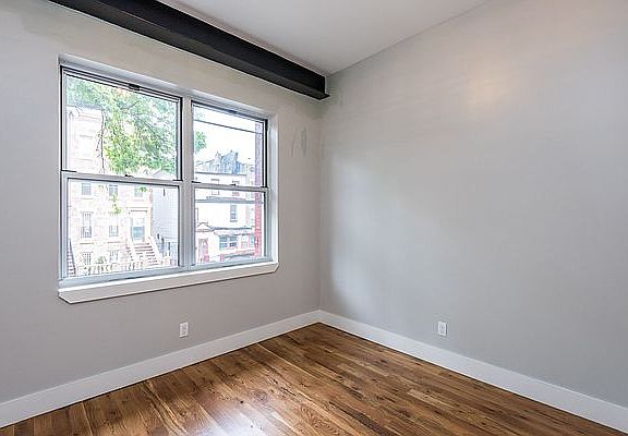 3rd image of 834 Quincy St #2B