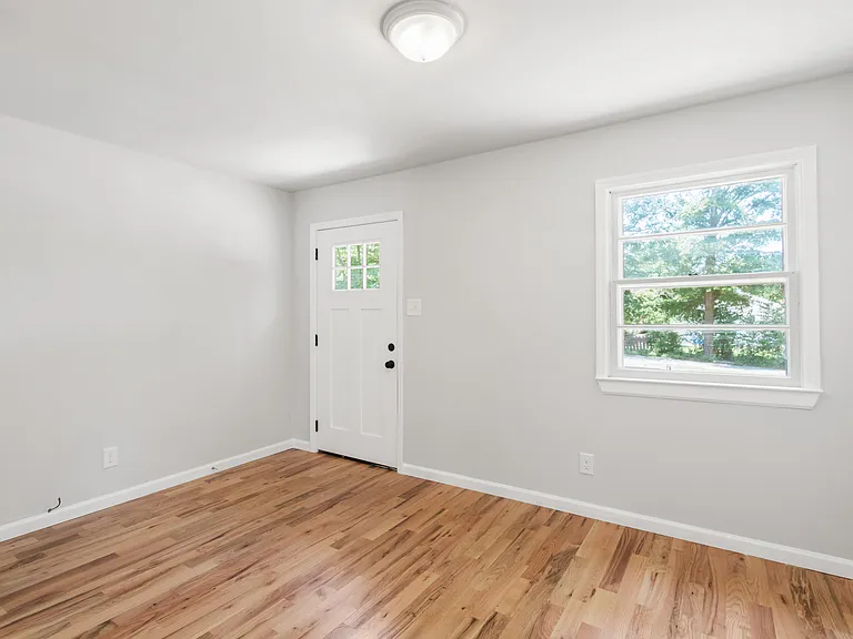 1009 N Buchanan Blvd #L — Photo 15