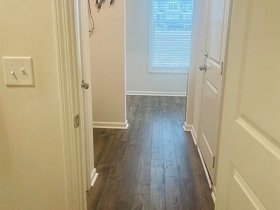 4th image of 202 Ashborne Ln