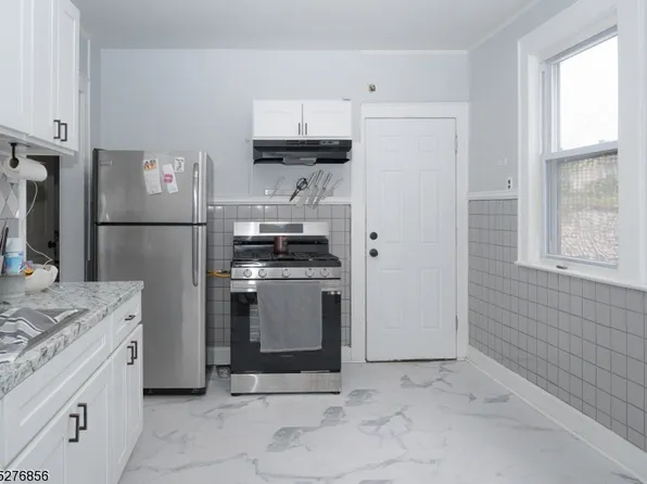 72 Fuller Pl, Irvington Twp., NJ 07111