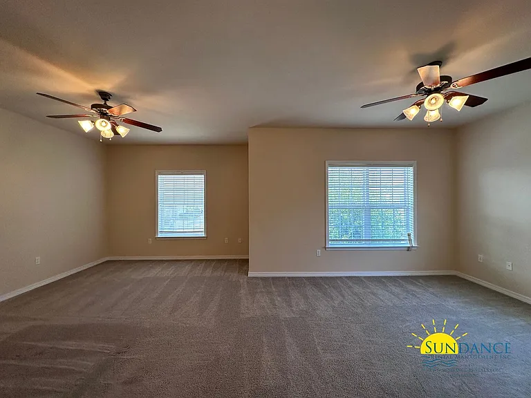 1494 Bentley Cir — Photo 12