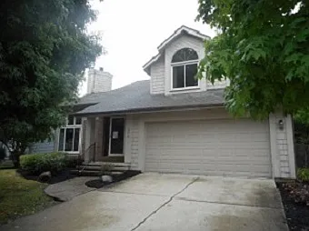 549 Kensington Dr photo 1