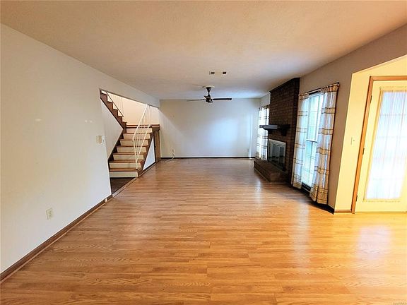 3rd image of 4046 Camellia Dr #1