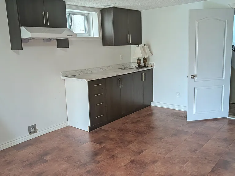 103 River Rd #BASEMENT — Photo 7
