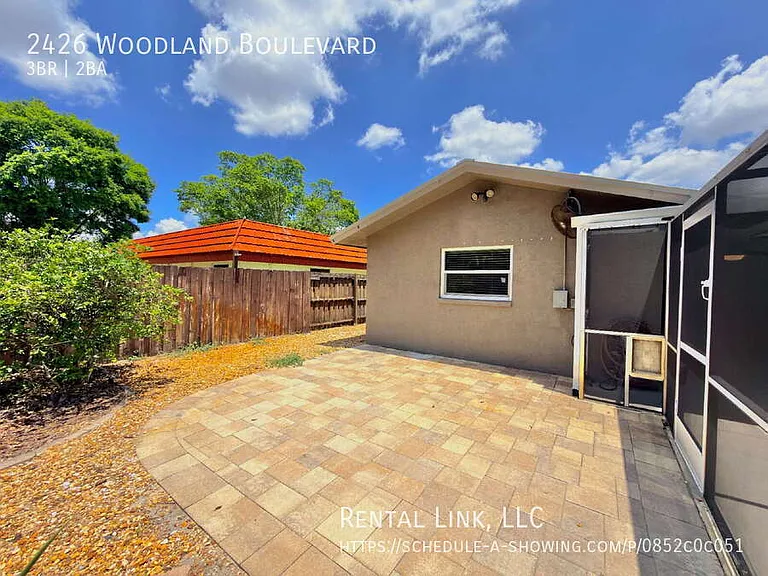 2426 Woodland Blvd — Photo 49