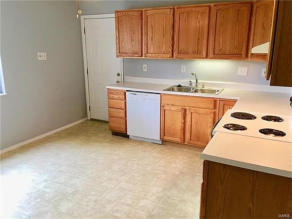 5th image of 11720 Hollycrest Dr