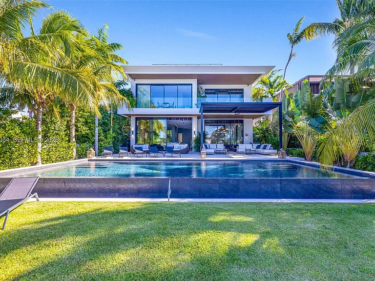200 W Rivo Alto Dr — Photo 4