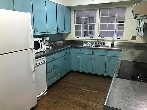 3rd image of 2042 N Plantation Dr
