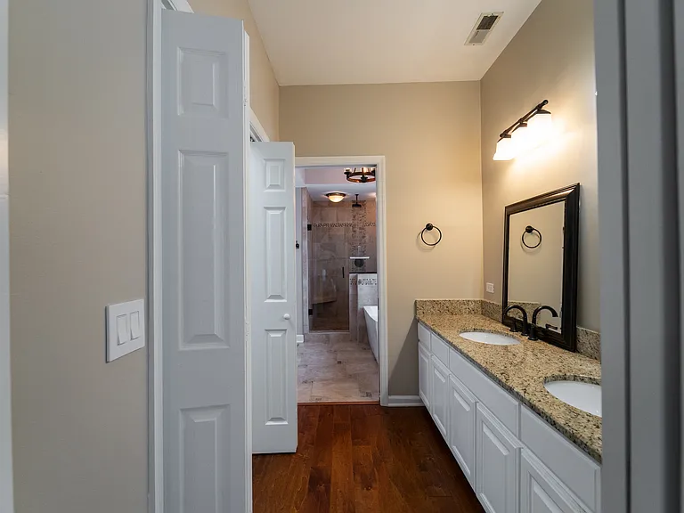 201 Trotwood Mews — Photo 22