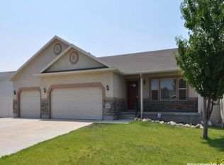 5696 S Stony Brook Way, Kearns, UT 84118