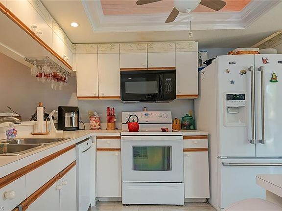 4th image of 4121 Lorene DR #207