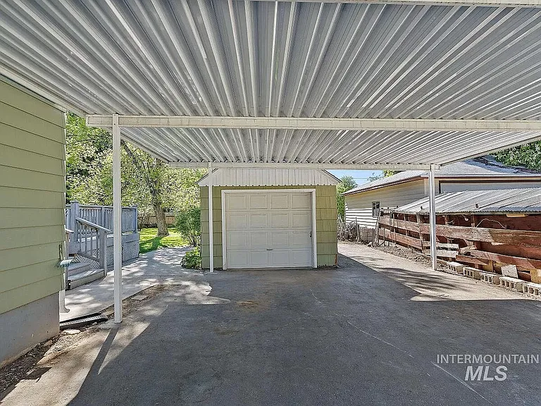 1103 S Johnson St — Photo 25
