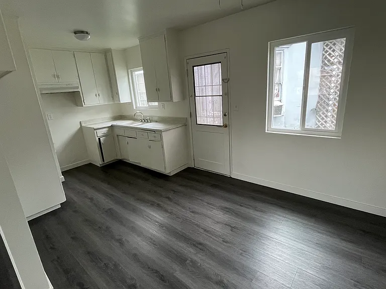 11742 Bellflower Blvd — Photo 5
