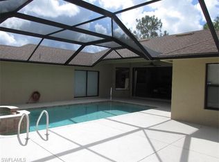285 Sawgrass Ct, Naples, FL 34110