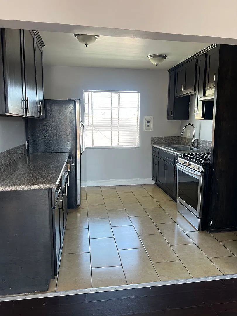 4 bed, 2.0 bath, 1100 sqft, $3,668 — Photo 1