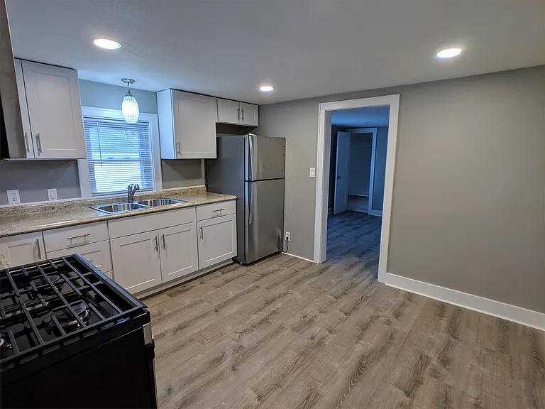 262 S Pearl St #3 — Photo 2