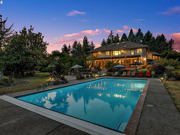 3rd image of 10418 NE 163rd Cir