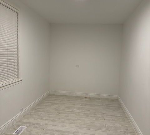 5th image of 61 Mary St