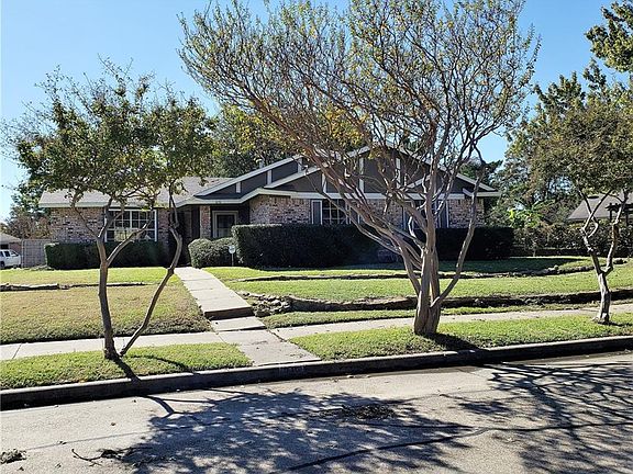 3rd image of 636 San Carlos Dr