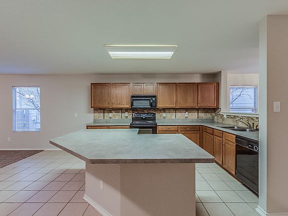 2nd image of 10006 Powderhouse Dr