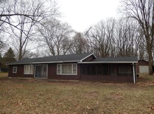 8227 Sunset Dr, Lyons, MI 48851