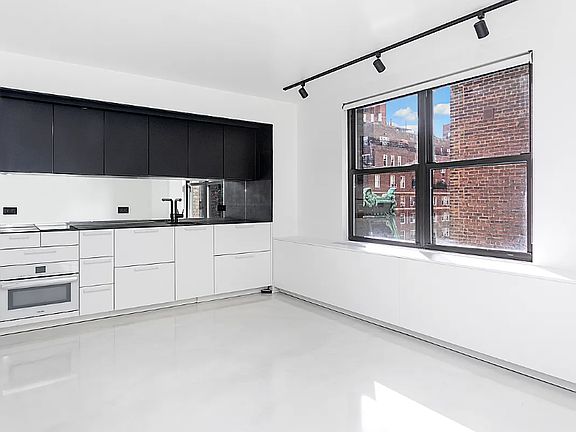 5th image of 237 Madison Ave #1204