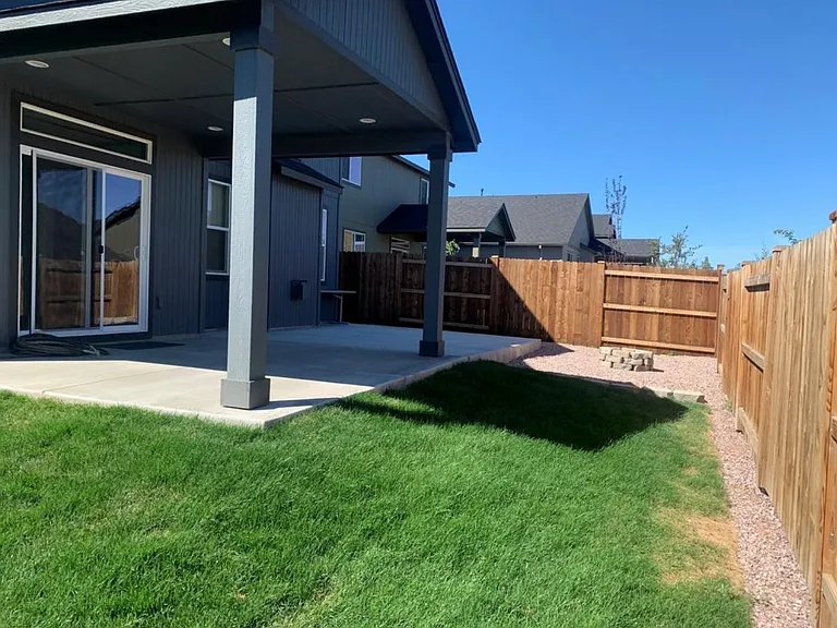 3577 SW Pumice Stone Ave — Photo 15