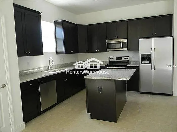 Building Photo - 701 Armadillo Dr