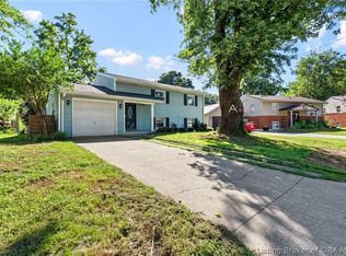 2012 Bluebird Dr, Jeffersonville, IN 47130