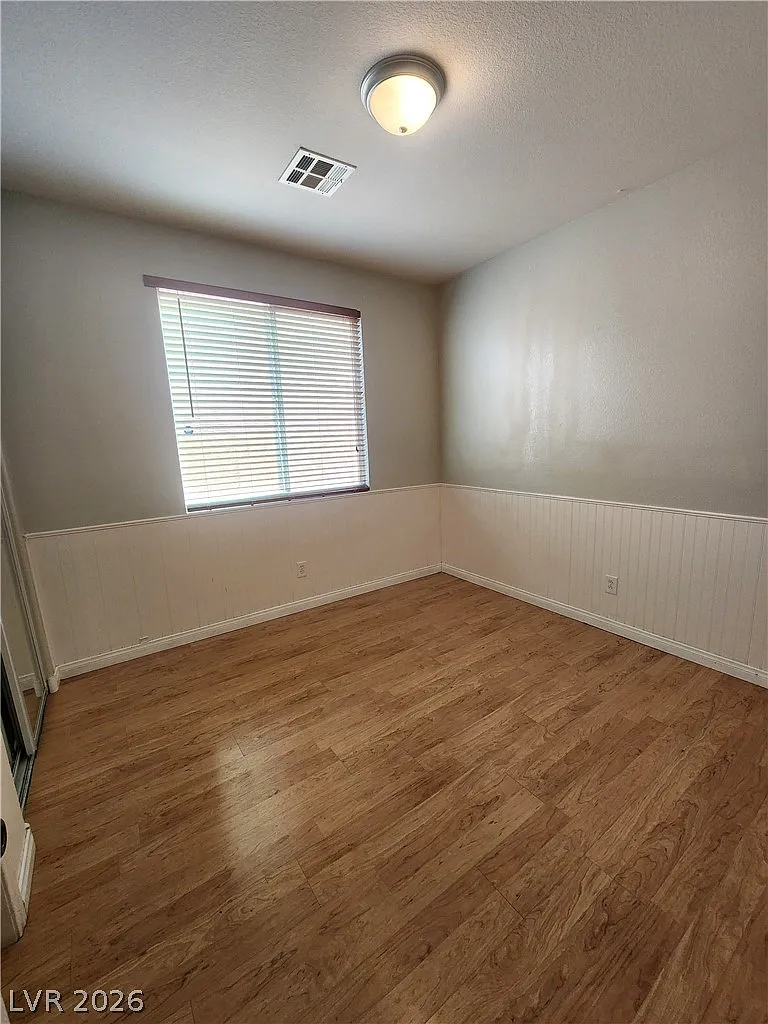 4 bed, 3.0 bath, 2026 sqft, $2,195 — Photo 4