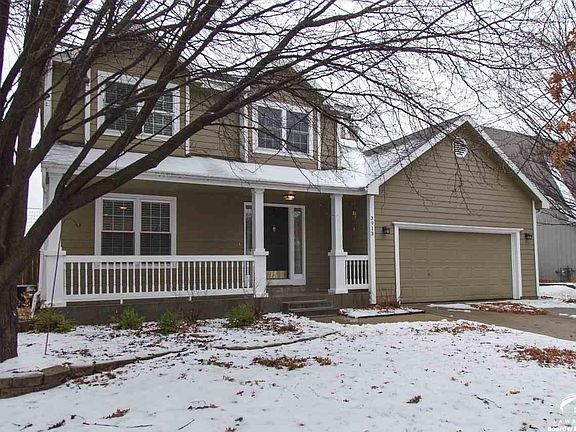 3rd image of 3913 Monterey Pl
