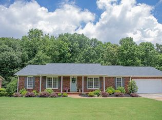 33 Cobblestone Rd, Greenville, SC 29615