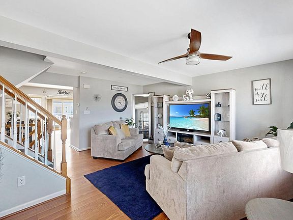 4th image of 28508 Ferndale Rd