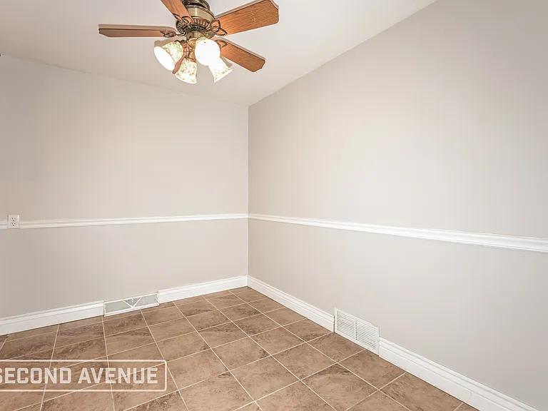 1003 Locust Dr — Photo 8
