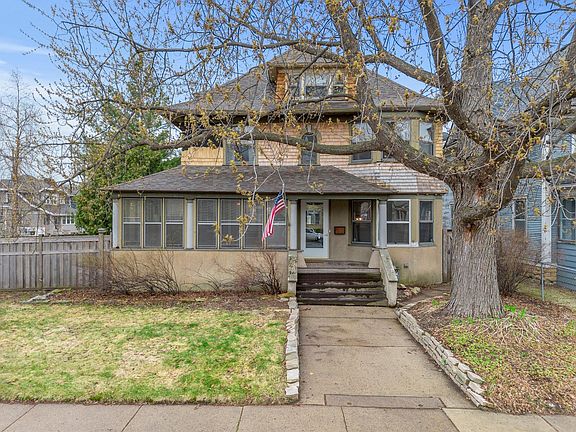 3rd image of 924 Marshall Ave