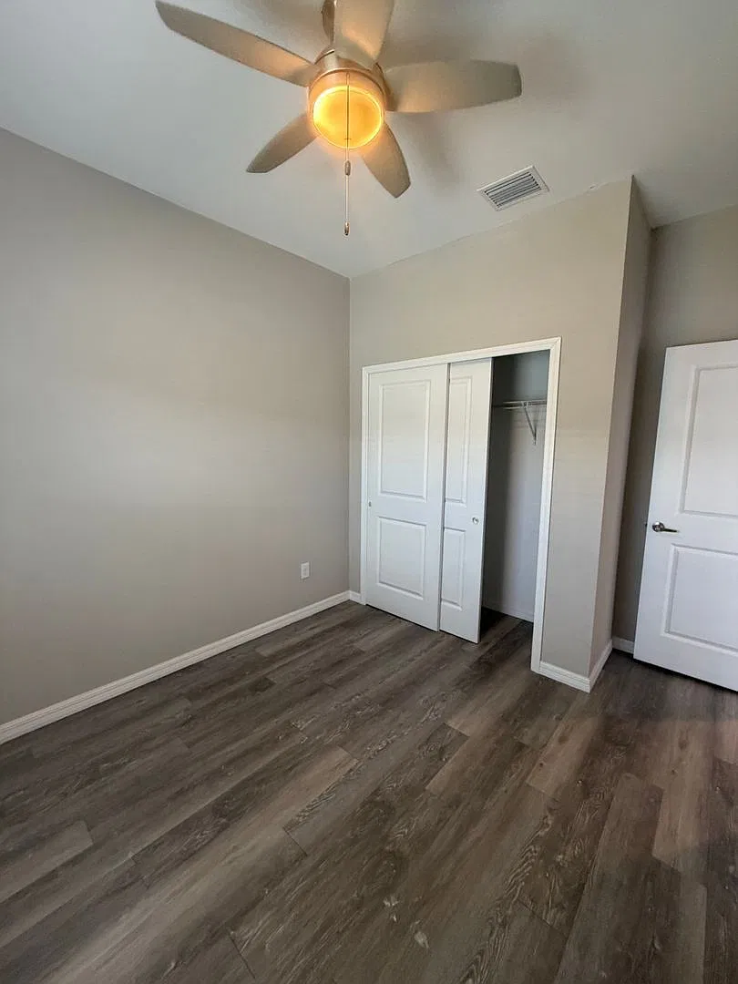 3 bed, 2.0 bath, $1,570 — Photo 4