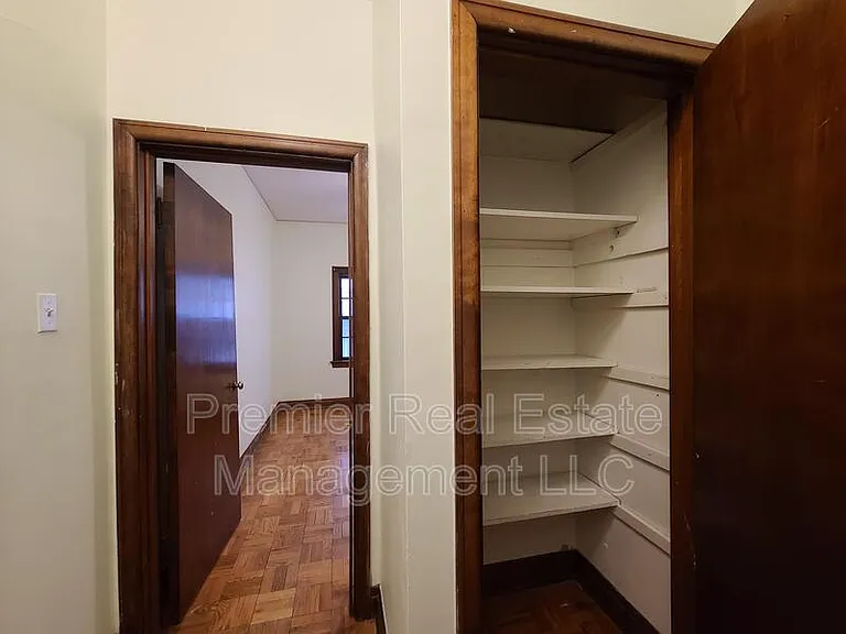 963 N Logan St #19 — Photo 4