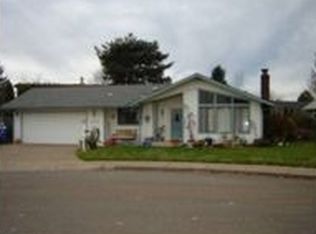 446 Panda Loop, Eugene, OR 97401