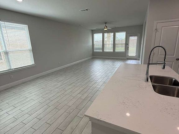 3rd image of 517 Lana Dr