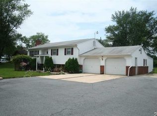 2068 Locust Ln, Hummelstown, PA 17036