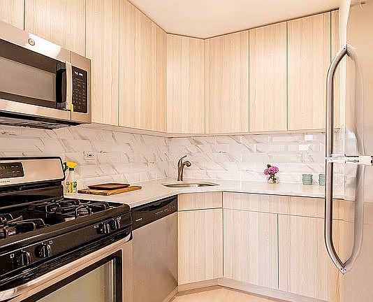 5th image of 301 W 110th St APT 8K