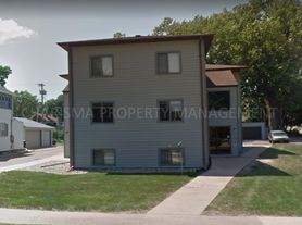 Dakota Apartments LLC