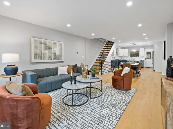 1323 S Warnock St, Philadelphia, PA 19147
