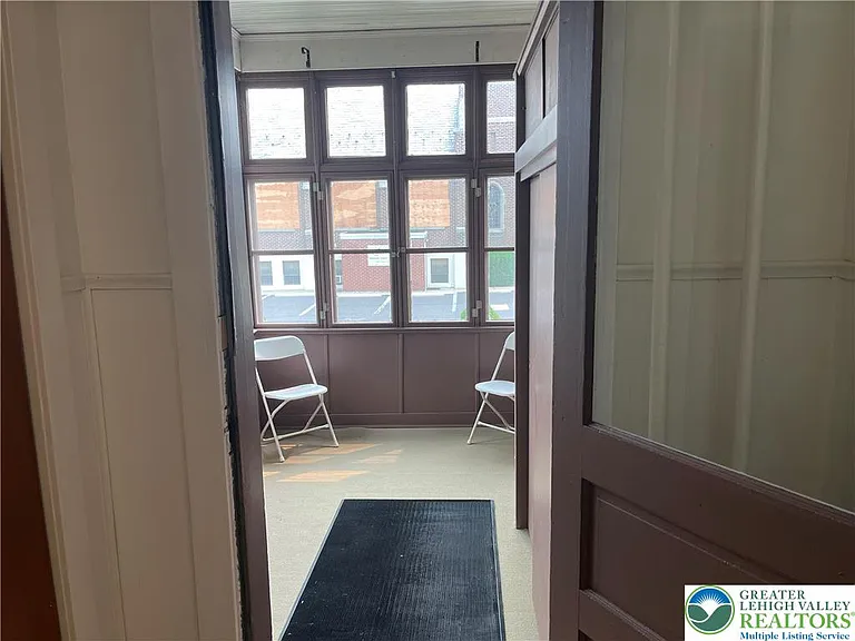 543 W Emaus Ave — Photo 54