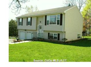 178 Cooper Ln, Hamden, CT 06514