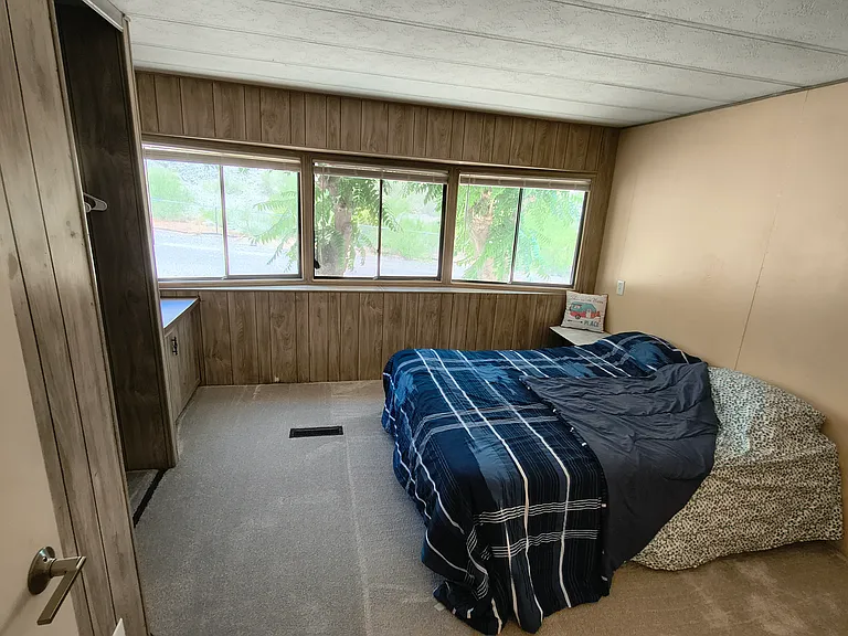 236 N Miami Ave — Photo 15