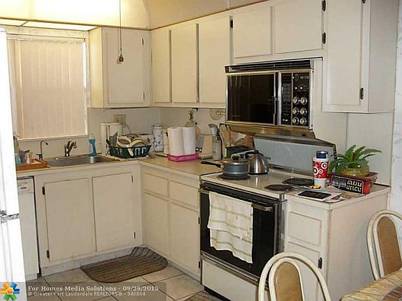2nd image of 10145 Sunrise Lakes Blvd APT 207
