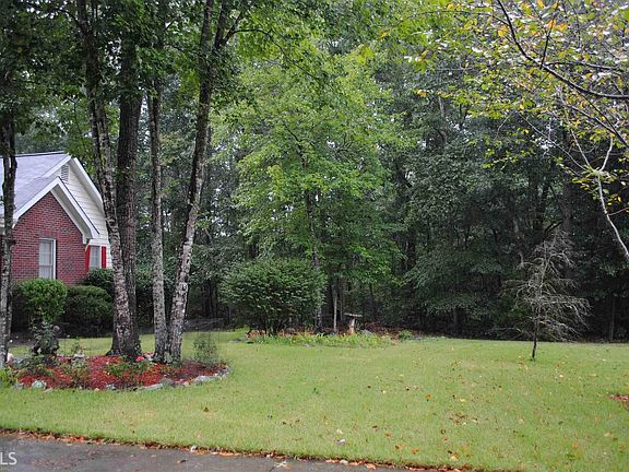 3rd image of 4661 Pembrooke Ct SE