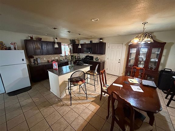 5th image of 345 Old Mill Ct
