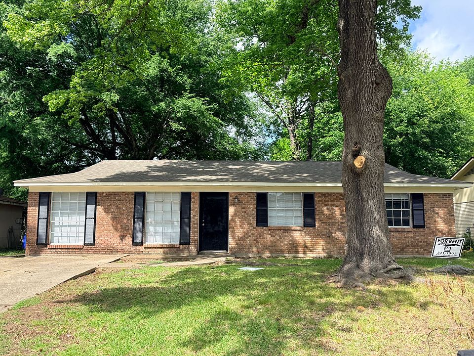 1st image of 9012 Lone Oak Dr